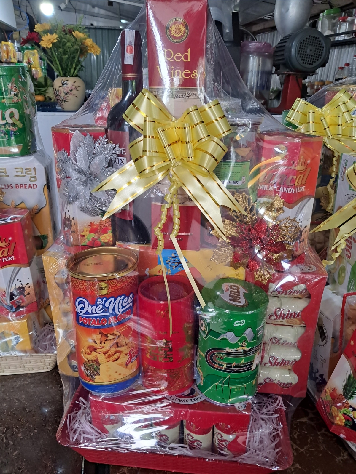 Hộp Bánh