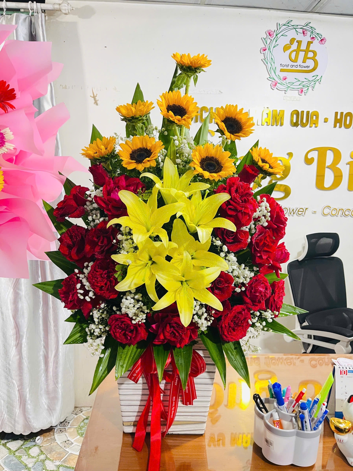 HOA KHAI TRƯƠNG  (HỒNG BIÊN CAO LÃNH ĐỒNG THÁP: CỔNG RỒNG PHỤNG - MÂM QUẢ - HOA TƯƠI)