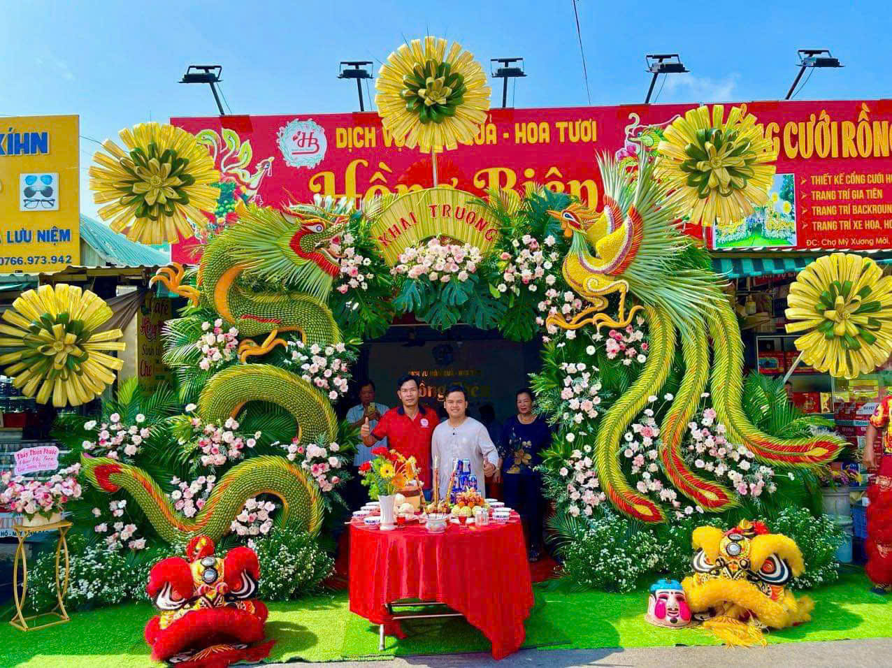 Cổng cưới long phụng xanh vàng (HỒNG BIÊN CAO LÃNH ĐỒNG THÁP: CỔNG RỒNG PHỤNG - MÂM QUẢ - HOA TƯƠI)