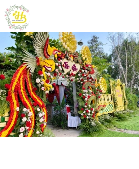 Cổng Long Phụng đỏ